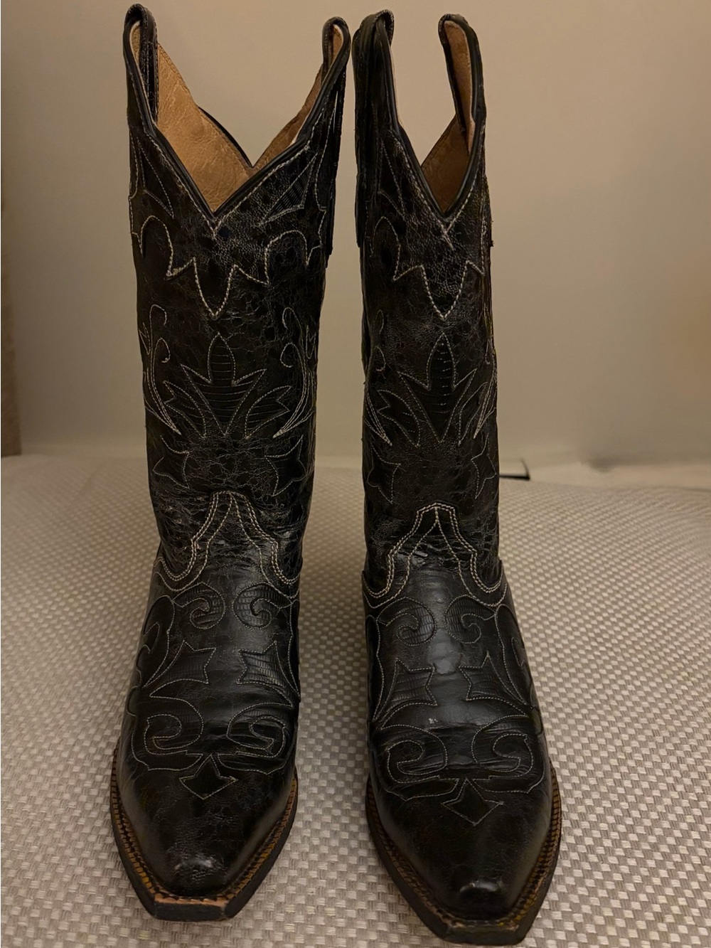 J.B. Dillon Black Distressed Goat Leather Western Boots - Size 7.5B